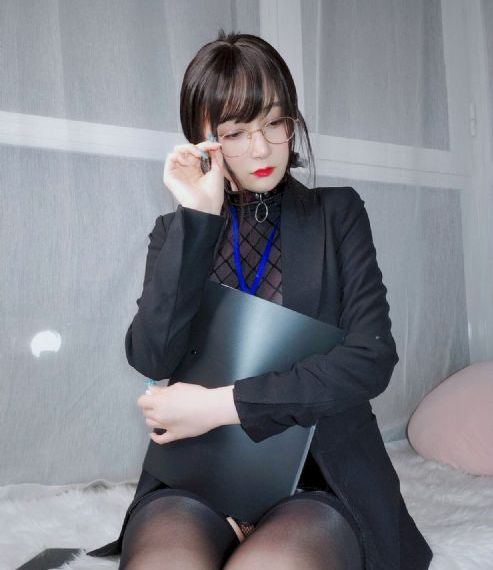 美女被操