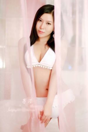 张百乔向小雪求婚