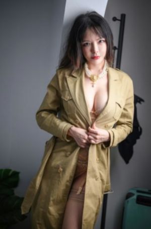 金发美女
