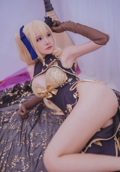 蓝色项圈