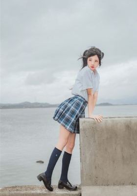霓虹灯下的哨兵