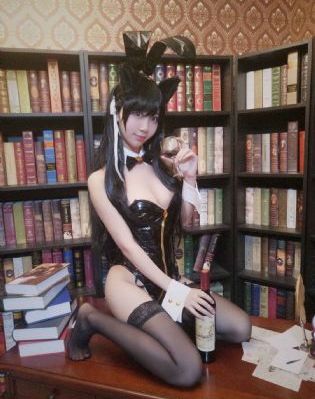 黑丝美女